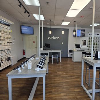 Verizon - Mobile Phones Near Me - Greenfield, Massachusetts Verizon - Mobile Phones Near Me - Greenfield, Massachusetts
