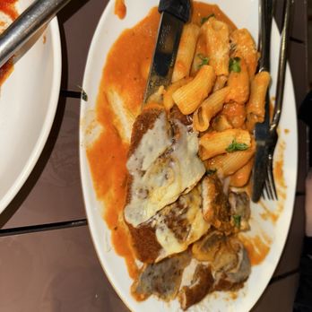 Scarlet Oak - Chicken Parmesan - New American Near Me - Washington, DC, District of Columbia