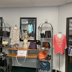 The Good Steward Consignment - Great handbag selection.