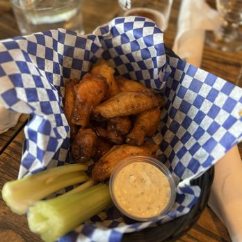 Tap Works Pub - Toronto - Wings - Pubs Near Me - Toronto, Ontario Tap Works Pub - Toronto - Wings - Pubs Near Me - Toronto, Ontario