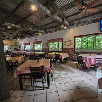 Brick Oven Pizza - Inside pic - Pizza Near Me - Kalaheo, Hawaii Brick Oven Pizza - Inside pic - Pizza Near Me - Kalaheo, Hawaii