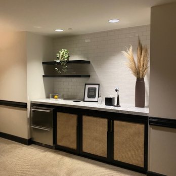 Emeline - Nook with water on every floor... Emeline, September 2021 - Hotels Near Me - Charleston, South Carolina