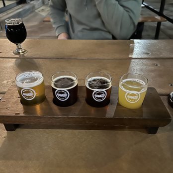 Masthead Brewing - Beer flight - Breweries Near Me - Cleveland, Ohio Masthead Brewing - Beer flight - Breweries Near Me - Cleveland, Ohio