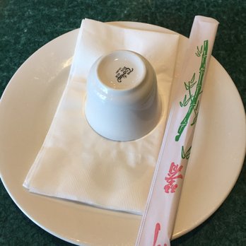 Szechuan First Restaurant - Place setting - Szechuan Near Me - Kent, Washington Szechuan First Restaurant - Place setting - Szechuan Near Me - Kent, Washington