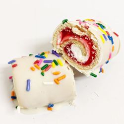 White chocolate strawberry shortcake
