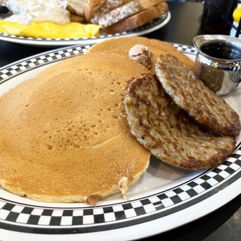 Grump's Cafe - Crofton - Pancakes - Breakfast & Brunch Near Me - Gambrills, Maryland