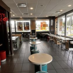 McDonald's - Seating area