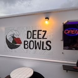 Deez Bowls