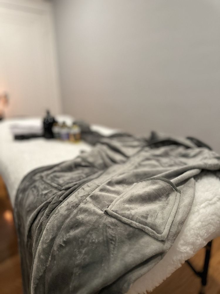 MOBILE BODY WORKS MASSAGE Updated October 2024 10 Photos 11 Hibbard Rd, Newton