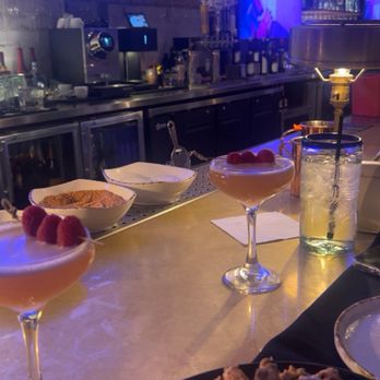 Frida Mexican Cusine - French Martini & Chicken Nachos - Mexican Near Me - Beverly Hills, California Frida Mexican Cusine - French Martini & Chicken Nachos - Mexican Near Me - Beverly Hills, California