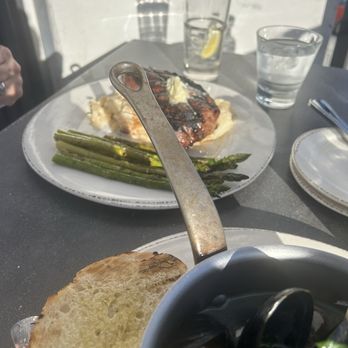 Bluewater Grill - Seafood Near Me - Santa Barbara, California