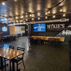 Mykie's Bar & Lounge