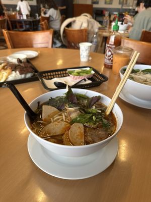 Pho Thanh Huong by null