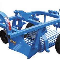 Carver Equipment - SPEDO potato digger and planter