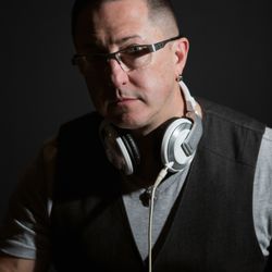 Don Jewell, DJ & Entertainer Jewell Entertainment Group