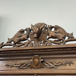 Schmidt's Antique - Amazing old world craftsmanship.