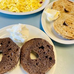 Bagelicious - 10/23 pumpernickel everything & whole wheat everything bagels toasted - ny style bagels