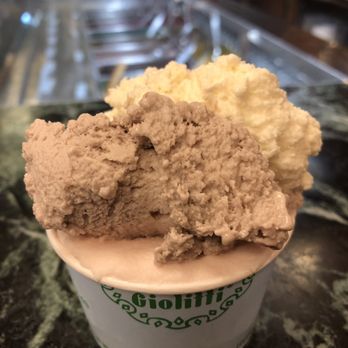 Giolitti - Pink Rosa, black berry and rice. - Ice Cream & Frozen Yogurt Near Me - Rome, RM