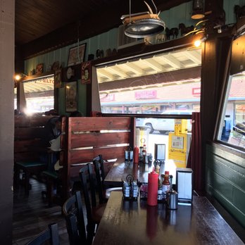 Pelton Cafe - Country atmosphere - Breakfast & Brunch Near Me - San Leandro, California
