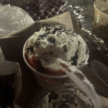 Hampton Inn & Suites Lathrop - Ice cream from food trucks - Hotels Near Me - Lathrop, California