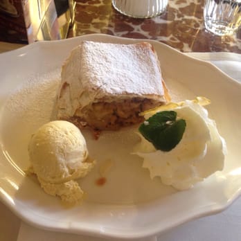 Café Central - Apple strudel with vanilla ice cream and whipped cream on the side - Cafes Near Me - Vienna, 9