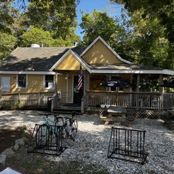 Pico's Taco Shack - Building