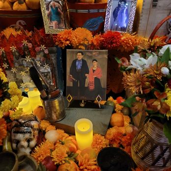 LA Opera - LA Opera artist commissioned Dia de los Muertos Altar for "El Último Sueño de Frida y Diego" on the plaza - Opera & Ballet Near Me - Los Angeles, California LA Opera - LA Opera artist commissioned Dia de los Muertos Altar for "El Último Sueño de Frida y Diego" on the plaza - Opera & Ballet Near Me - Los Angeles, California