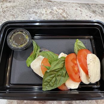 Buca di Beppo Italian Restaurant - Caprese Salad - Italian Near Me - Claremont, California Buca di Beppo Italian Restaurant - Caprese Salad - Italian Near Me - Claremont, California