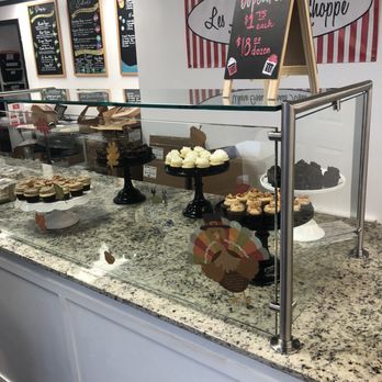 Les Amis Bake Shoppe - Desserts Near Me - Baton Rouge, Louisiana