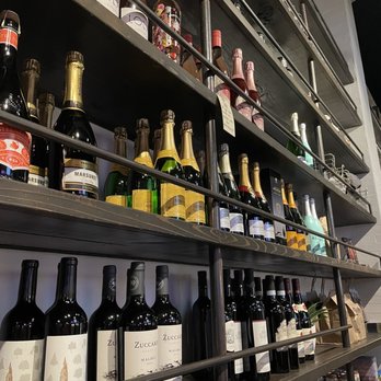 99 Bottles - Beer Bar Near Me - Sarasota, Florida