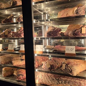 Sala de Corte - Meat showcase at front of restaurant - Steakhouses Near Me - Lisbon, 11