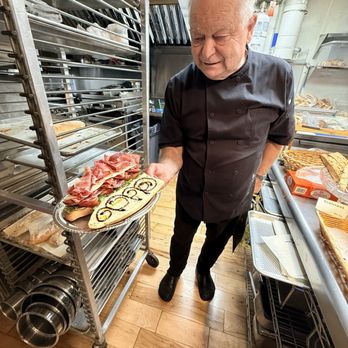Ridgebury Deli - Caterers Near Me - Slate Hill, New York