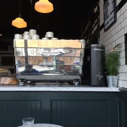 Frankie's Italian - Coffee and bar