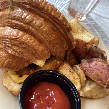 L'Artisane Creative Bakery - Best Croissant in Miami - Bakeries Near Me - Coral Gables, Florida L'Artisane Creative Bakery - Best Croissant in Miami - Bakeries Near Me - Coral Gables, Florida