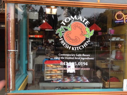Tomate Fresh Kitchen by null