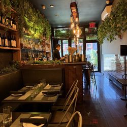 Rice X Beans - Nice decor. Small space.