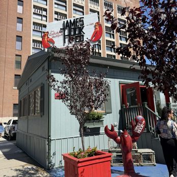 James Hook & Co - Outside - Seafood Near Me - Boston, Massachusetts