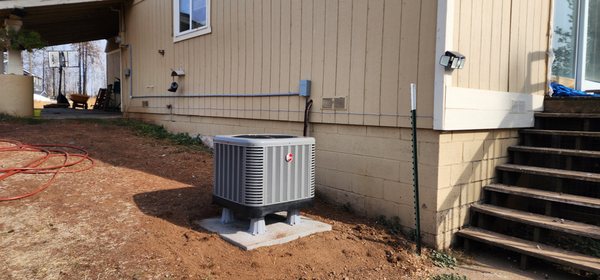 Season-Ready AC Tune-Ups 😎 - Our AC tune-up service ensures your air conditioner runs efficiently all summer long. We inspect, clean, and optimize every component, helping prevent breakdowns and lowering energy bills for your comfort.