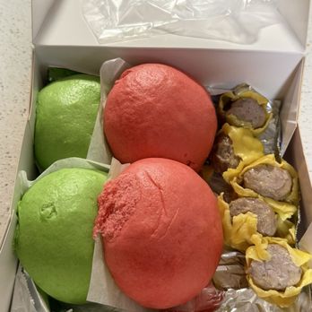 Chun Wah Kam - Christmas colors for steamed char siu bao. Pork hash. - Chinese Near Me - Aiea, Hawaii Chun Wah Kam - Christmas colors for steamed char siu bao. Pork hash. - Chinese Near Me - Aiea, Hawaii