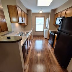 Nikkis Cleaning Services - Kitchen clenaing