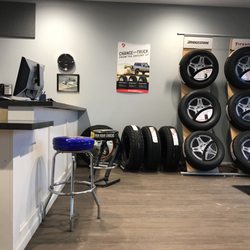 Martin's Tire Service - Waiting Room