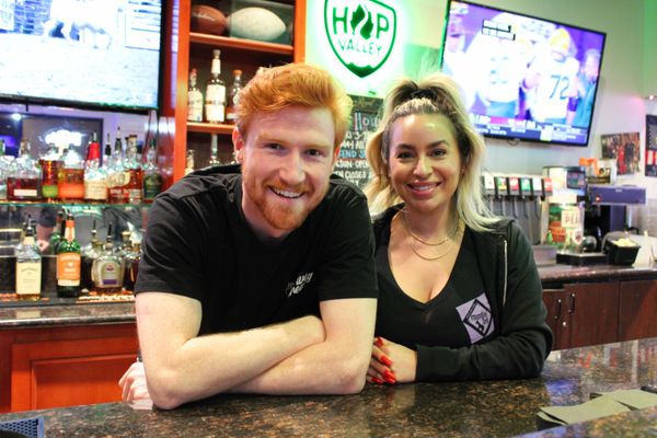 Roundin 3rd Sports Bar & Grill by null