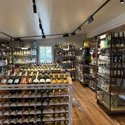 Round Top Liquor Shop