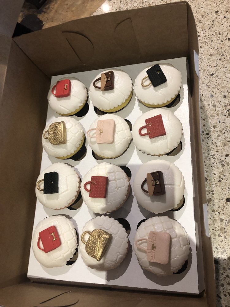 MEMORIAL BAKERY 170 Photos & 89 Reviews Custom Cakes 9415 Katy