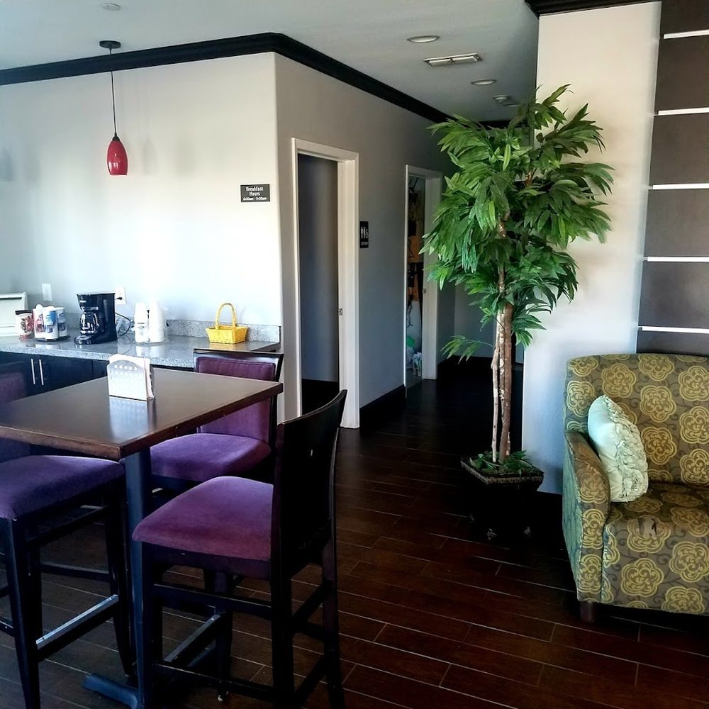 Studio 6 - Hotels Near Me - Beeville, Texas