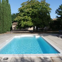 Le Petoue - Nochmal deer Pool mit Blick Richtung Haus.