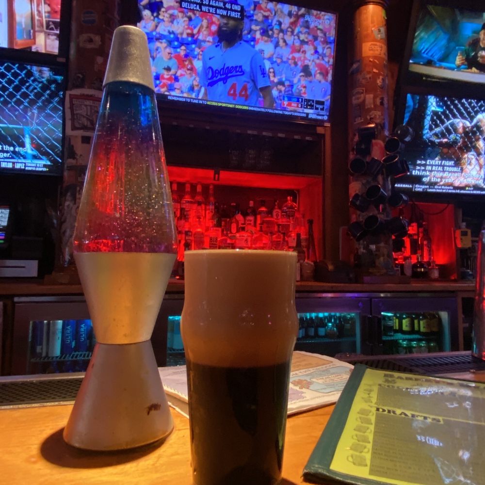 Barney's Beanery - Stout beer on draft and a Dodgers game - Breakfast & Brunch Near Me - Santa Monica, California