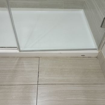 Element by Marriott - Loose grout and shower door doesn't fully close. - Hotels Near Me - Chandler, Arizona
