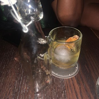 Tanner Smiths - Rum punch - Cocktail Bars Near Me - New York, New York