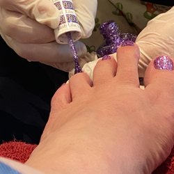 L-A Nails